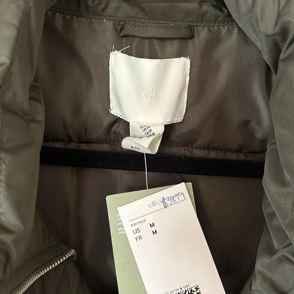 Green H&M puffer vest - Picture 2 of 4